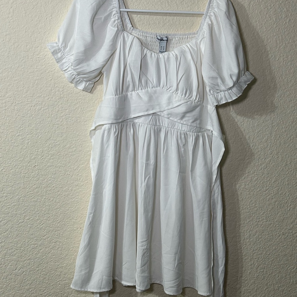 Charlotte Russe White Flowy Cottage Core Scrunch Sleeve County Summer Dress M.